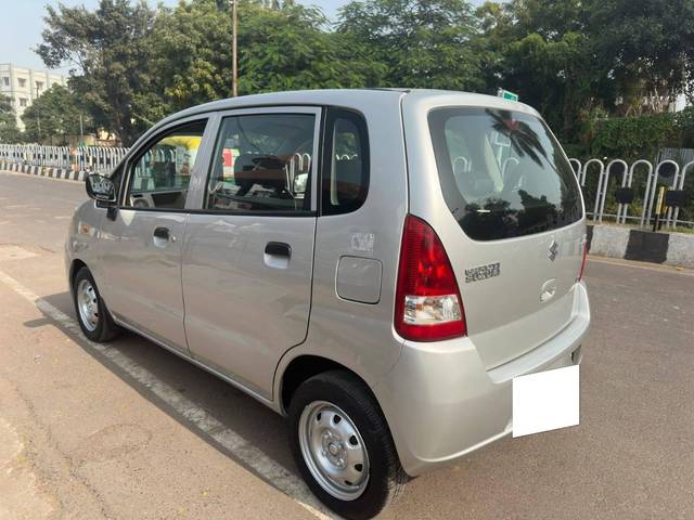 https://images10.gaadi.com/usedcar_image/4554936/original/processed_3774f3a3cc3f749148c30b6f63d10d13.jpg?imwidth=6402