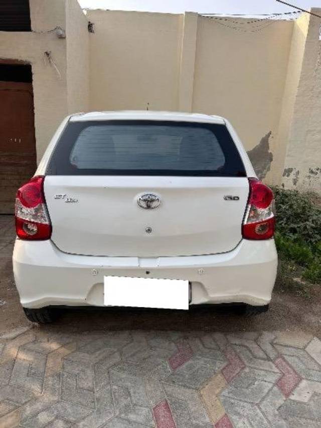 https://images10.gaadi.com/usedcar_image/4554939/original/processed_8c012e1a-c290-4317-b8fb-1cedfc41591a.jpeg?imwidth=6402