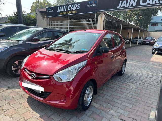 https://images10.gaadi.com/usedcar_image/4554960/original/processed_1daeb74549a24cc0b55c7863abf81207.jpg?imwidth=6402