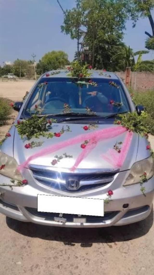 https://images10.gaadi.com/usedcar_image/4554975/original/processed_a3eecfc8-0e47-4c52-816f-b3a2d879267d.jpg?imwidth=6400