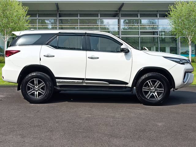 https://images10.gaadi.com/usedcar_image/4554980/original/d0291ae86aa242883276d3891f870c7a.jpg?imwidth=6401