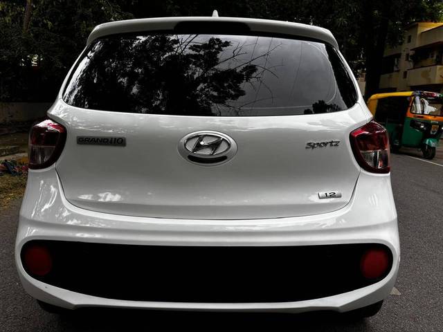 https://images10.gaadi.com/usedcar_image/4554992/original/processed_7a676e0df87a9d026546d0fc35483d2d.jpg?imwidth=6402