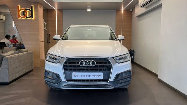 https://images10.gaadi.com/usedcar_image/4555000/original/e96d7655e32bf2a724e0a7988c366ecd.jpeg?imwidth=6402