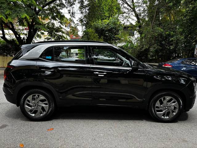https://images10.gaadi.com/usedcar_image/4555006/original/6ed48ee0ffc0c5a4f668832a1c3ebc15.jpg?imwidth=6401