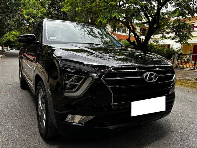https://images10.gaadi.com/usedcar_image/4555006/original/processed_d03f1b6fe7537a21b24a2d424647a5e1.jpg?imwidth=6400