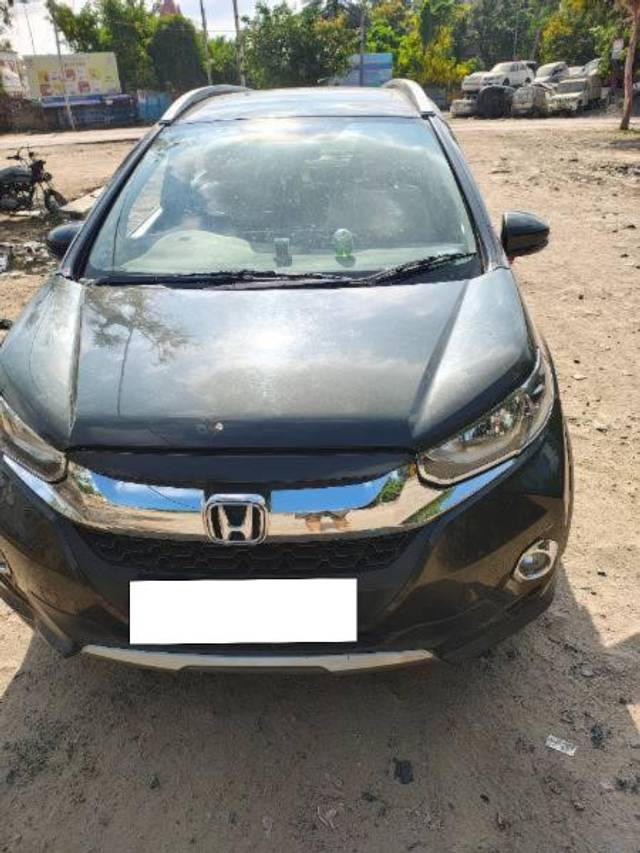 https://images10.gaadi.com/usedcar_image/4555051/original/processed_184df29a-c57c-4d94-be78-54a61ba1a19b.jpg?imwidth=6400