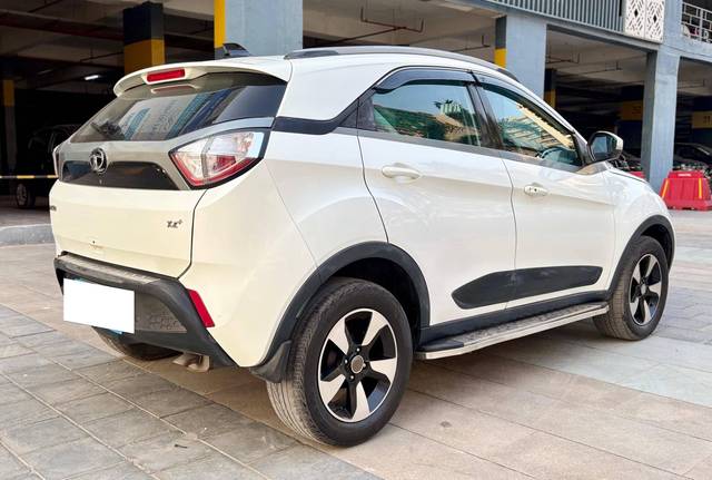https://images10.gaadi.com/usedcar_image/4555059/original/processed_5ea420a05bec7e8015d4f1eb15ff2087.jpg?imwidth=6402