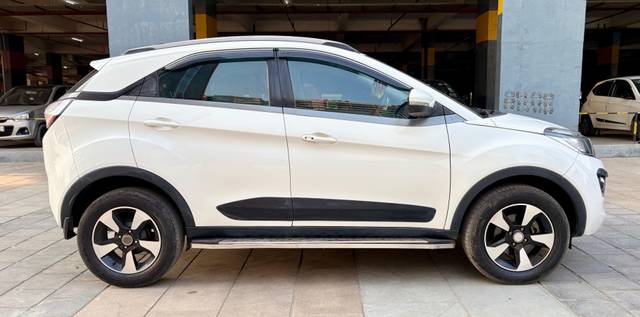 https://images10.gaadi.com/usedcar_image/4555059/original/processed_f86b1bcbc8e543b788d9195f089ae86a.jpg?imwidth=6401