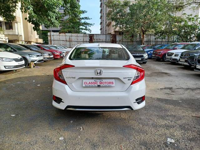 https://images10.gaadi.com/usedcar_image/4555080/original/processed_81aecbb8eacd80ddee7d623fd7eeada0.jpeg?imwidth=6401