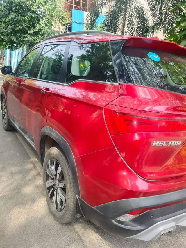https://images10.gaadi.com/usedcar_image/4555086/original/processed_eafcd8902eb1e0e6f6bbf0d5b12ef3a5.jpg?imwidth=6402