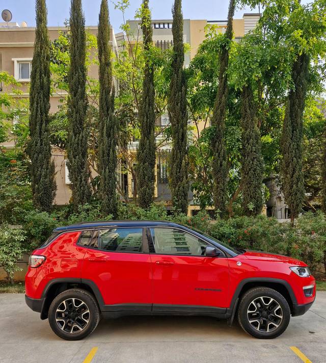 https://images10.gaadi.com/usedcar_image/4555092/original/processed_ec4bc731ba0474354f178e25303b3ab3.jpg?imwidth=6401