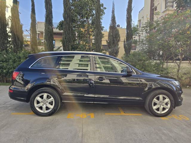 https://images10.gaadi.com/usedcar_image/4555094/original/processed_131e3f00ccfb207111daf4e7c46340a3.jpg?imwidth=6401