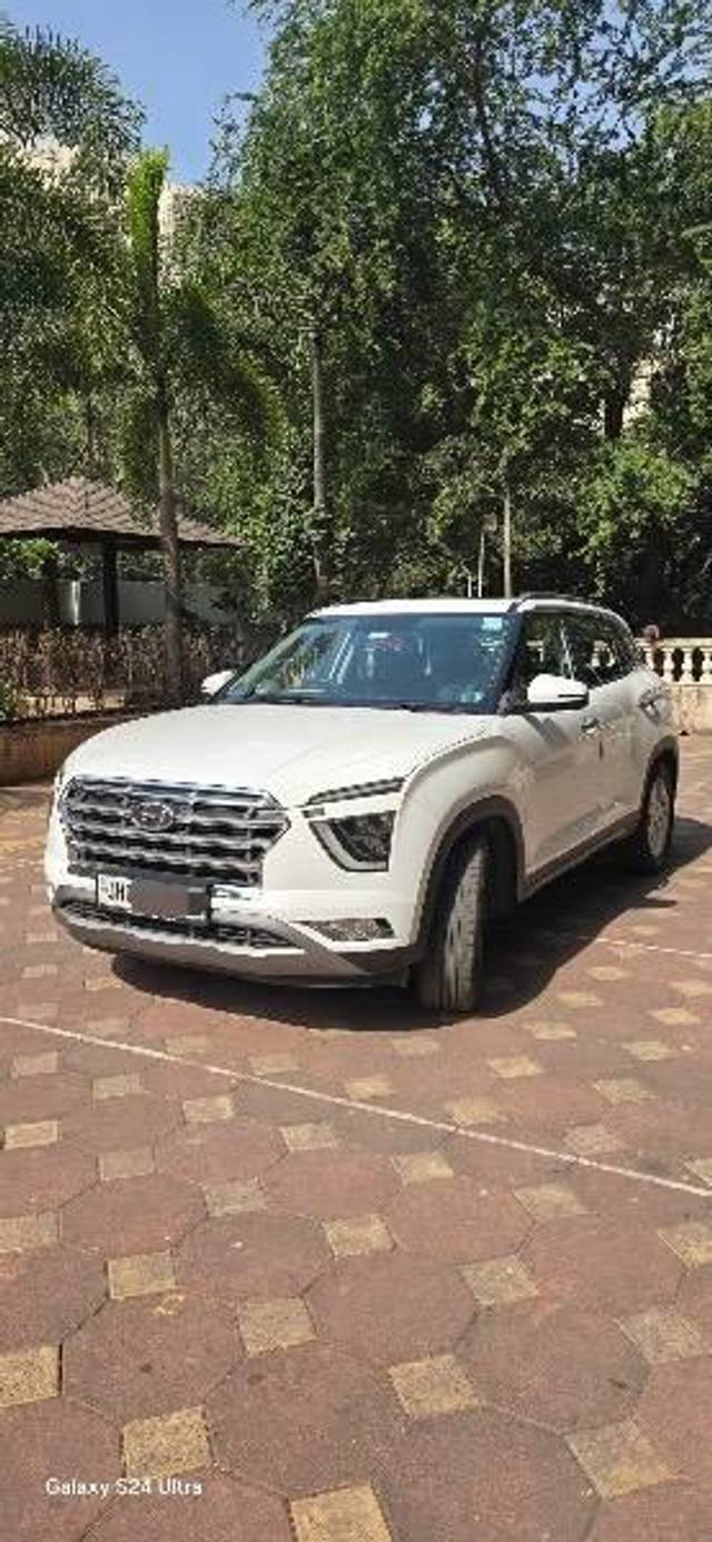 https://images10.gaadi.com/usedcar_image/4555102/original/processed_cfc9e035-131d-45ef-a1bd-1749f8cba940.jpeg?imwidth=6400