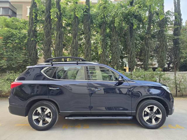 https://images10.gaadi.com/usedcar_image/4555104/original/processed_1c2e1d50625033fd2c642965639698c5.jpg?imwidth=6401