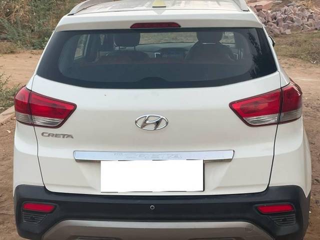 https://images10.gaadi.com/usedcar_image/4555106/original/processed_fc327d43-5889-46fc-9428-b6f3398cfb0e.jpg?imwidth=6402
