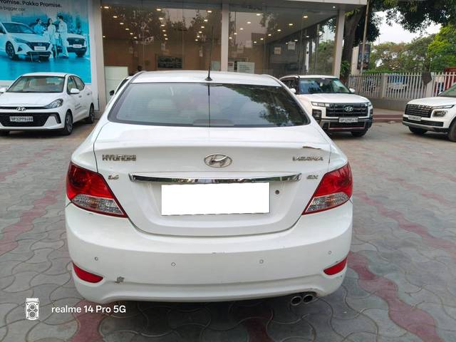 https://images10.gaadi.com/usedcar_image/4555108/original/processed_1804438c997b1bba85e2b0fdc507f776.jpg?imwidth=6402