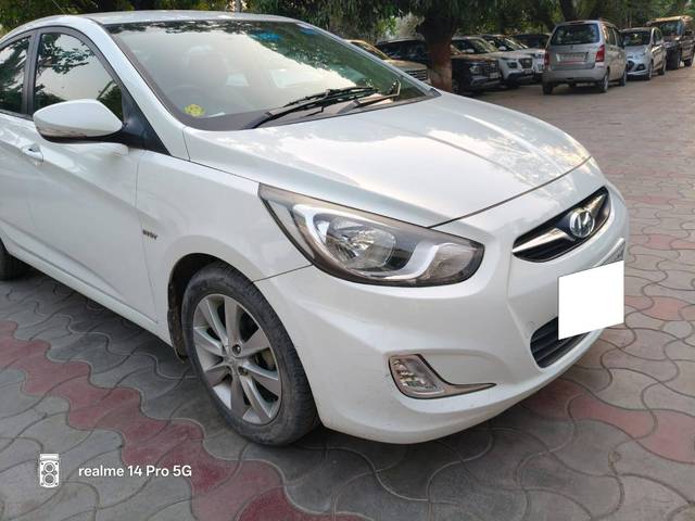 https://images10.gaadi.com/usedcar_image/4555108/original/processed_c29d1a97205d51cb8b223e733ce7390b.jpg?imwidth=6400