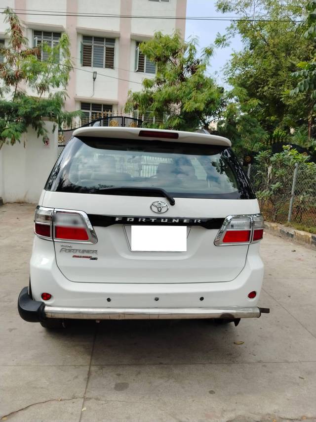 https://images10.gaadi.com/usedcar_image/4555111/original/processed_88c8efb0b4a3377ec1eb529e0f86f0cd.jpg?imwidth=6401