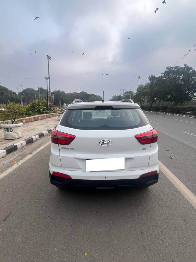 https://images10.gaadi.com/usedcar_image/4555114/original/processed_67f556c3-9e9a-4006-9bce-ed4f0c1f9773.jpg?imwidth=6402