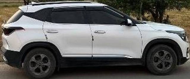 https://images10.gaadi.com/usedcar_image/4555115/original/processed_374fd502-8c16-4c72-9234-736cb32279f9.jpeg?imwidth=6400