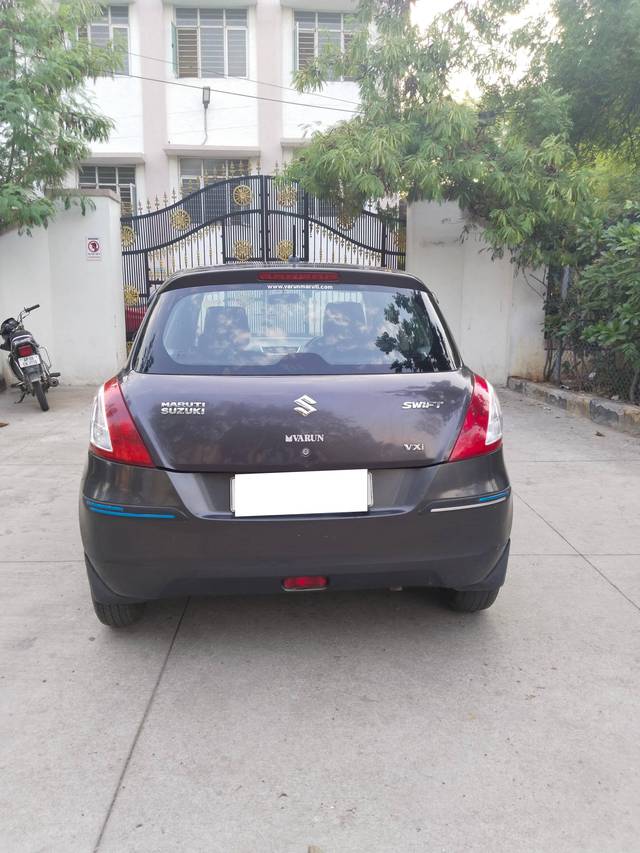 https://images10.gaadi.com/usedcar_image/4555116/original/processed_7fdc0ac821a01ac03bbcef86d2a0911a.jpg?imwidth=6401