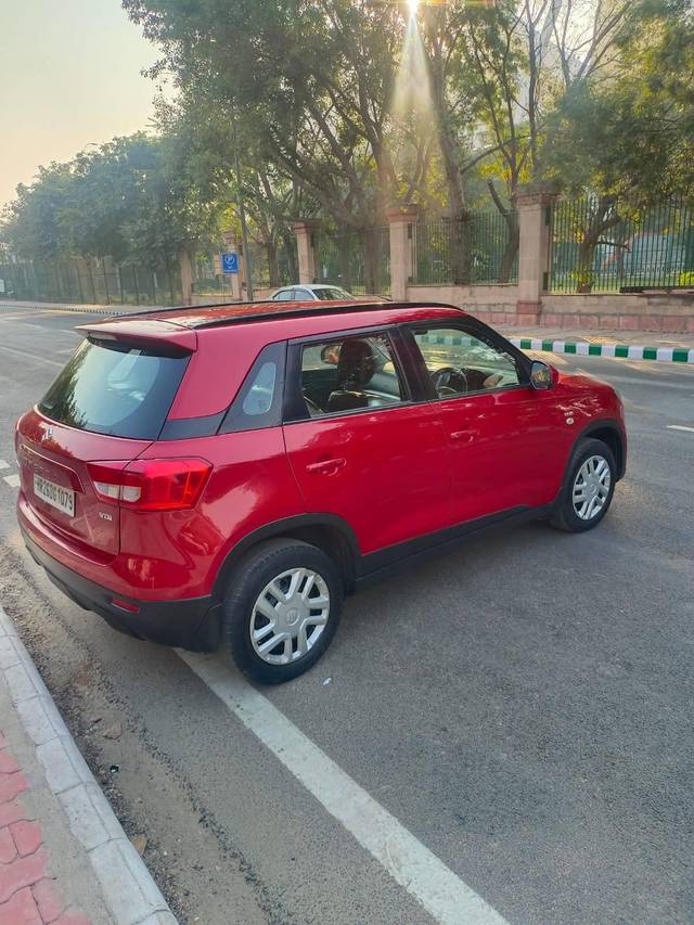 https://images10.gaadi.com/usedcar_image/4555123/original/processed_2763a5a1d61aa5e469174984173df2f8.jpg?imwidth=6402