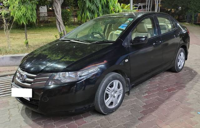 https://images10.gaadi.com/usedcar_image/4555126/original/processed_4dfbe2f643e3720022121c549b89a2a8.jpg?imwidth=6402