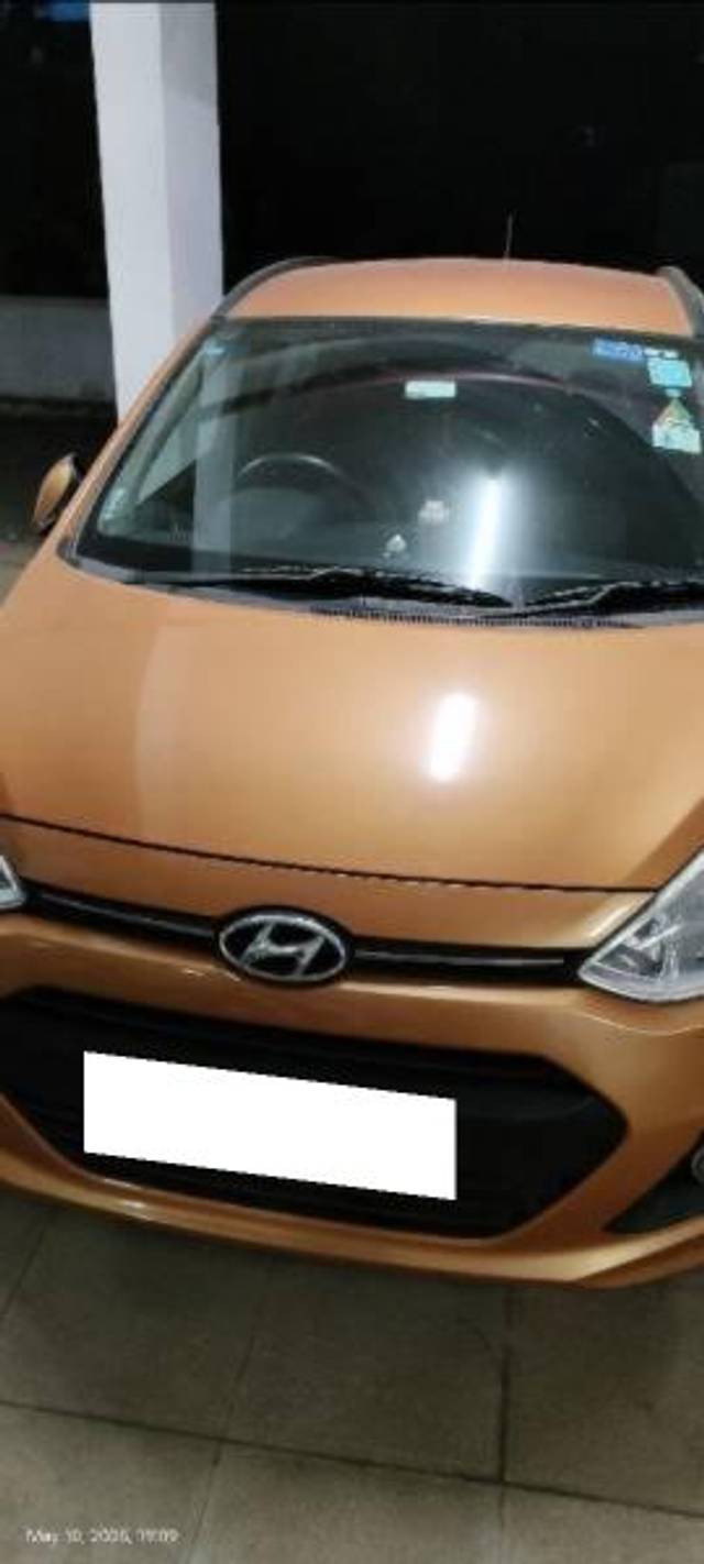 https://images10.gaadi.com/usedcar_image/4555166/original/processed_be94a053-42ba-42dd-a949-14b9c93dca6e.jpg?imwidth=6402