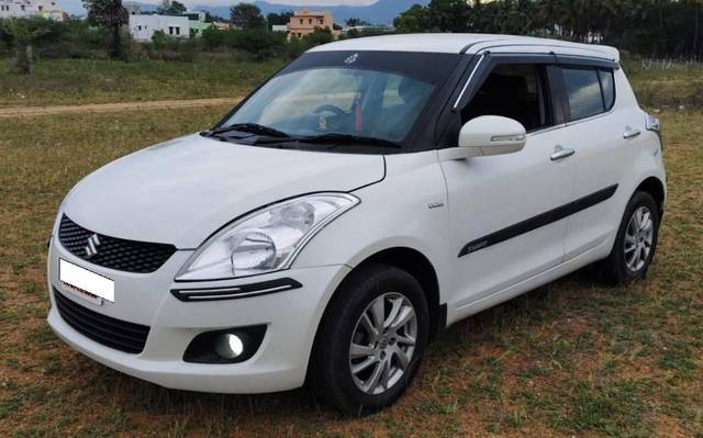 https://images10.gaadi.com/usedcar_image/4555184/original/processed_c36bd76a-a0e5-4571-b1b2-8af70e818cb1.jpg?imwidth=6400