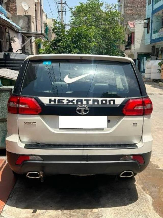 https://images10.gaadi.com/usedcar_image/4555198/original/processed_cc407770-891f-4263-ae86-5430fca2a37f.jpeg?imwidth=6401
