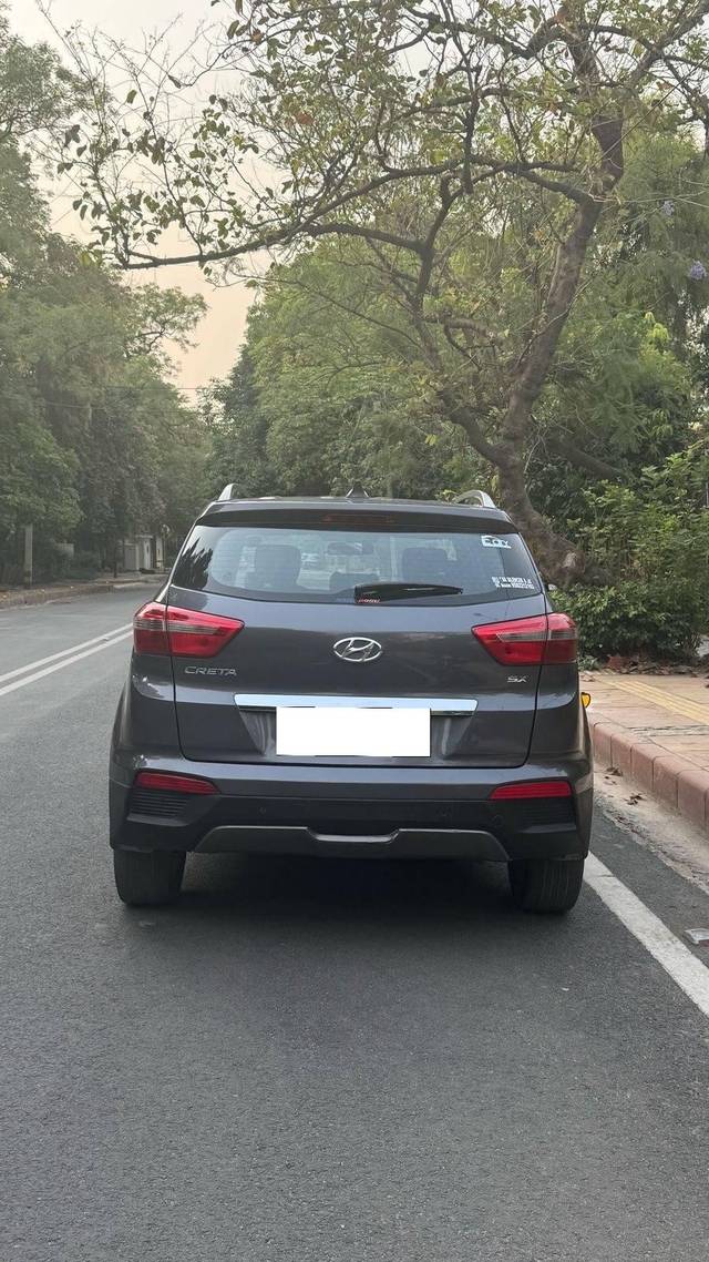 https://images10.gaadi.com/usedcar_image/4555204/original/processed_aaa7fce6-18ca-4152-8357-74bd8c7b4b74.jpg?imwidth=6402