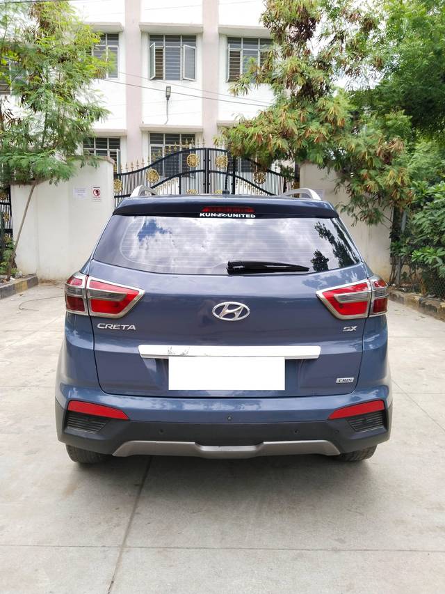 https://images10.gaadi.com/usedcar_image/4555217/original/processed_642149e9cbd1cfc3c81f096d506f5327.jpg?imwidth=6401