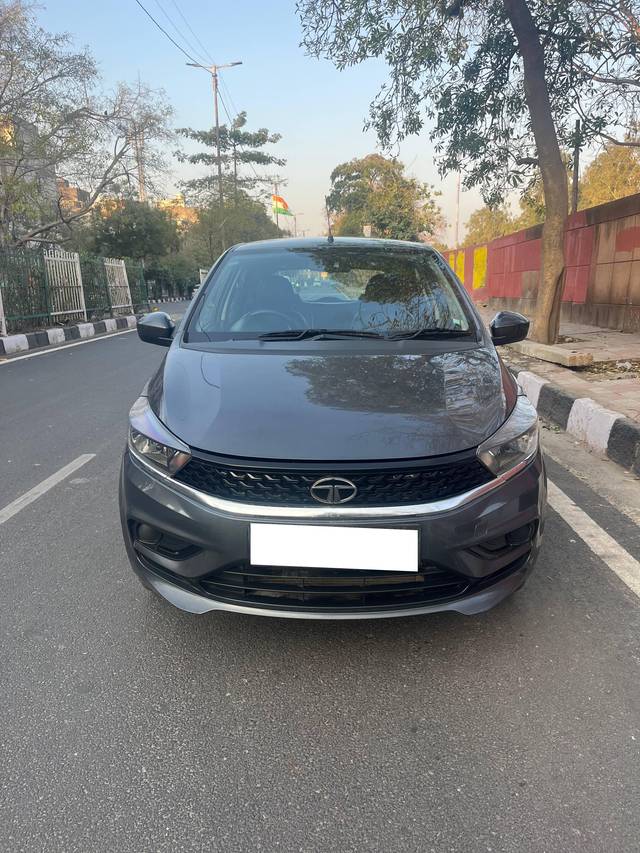 https://images10.gaadi.com/usedcar_image/4555224/original/processed_d866cc02-cc59-47b9-bead-70202986127a.jpg?imwidth=6400
