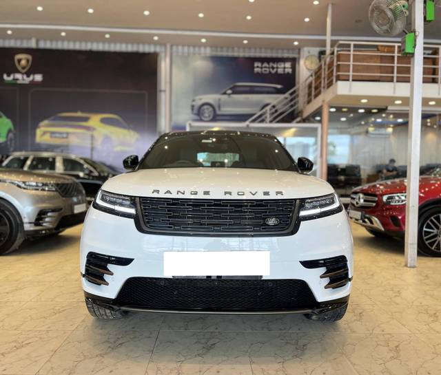 https://images10.gaadi.com/usedcar_image/4555252/original/processed_c53623d9bb643fbf801947a94ae82867.jpg?imwidth=6402