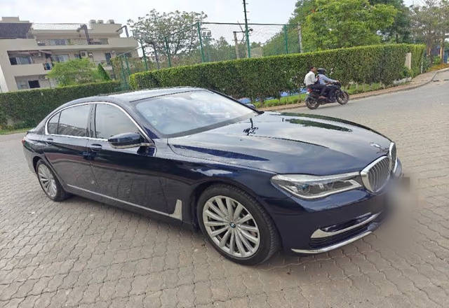 https://images10.gaadi.com/usedcar_image/4555269/original/a661b8c9-6338-4f5c-9860-424195a64cf7.?imwidth=6400