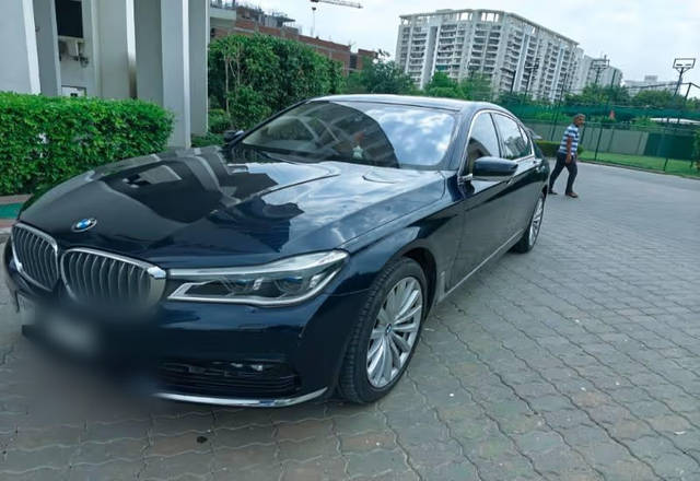 https://images10.gaadi.com/usedcar_image/4555269/original/ff4ebd8b-a259-472e-a374-9a5b39852a1f.?imwidth=6401