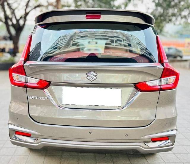 https://images10.gaadi.com/usedcar_image/4555272/original/processed_c1b92cf73eedccff3e171b6015c3d21f.jpg?imwidth=6402