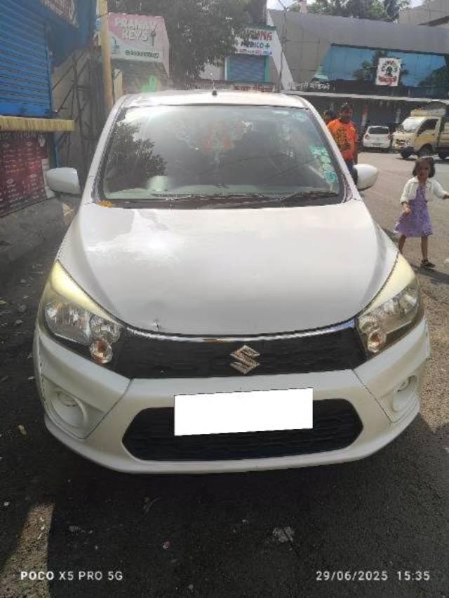 https://images10.gaadi.com/usedcar_image/4555304/original/processed_babf1b5f-f1d5-44b7-9eb6-be91ebb6558e.jpg?imwidth=6400
