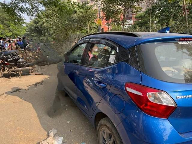 https://images10.gaadi.com/usedcar_image/4555330/original/processed_db4ec019-845f-4a57-81a1-4dd0ad0c664d.jpg?imwidth=6401