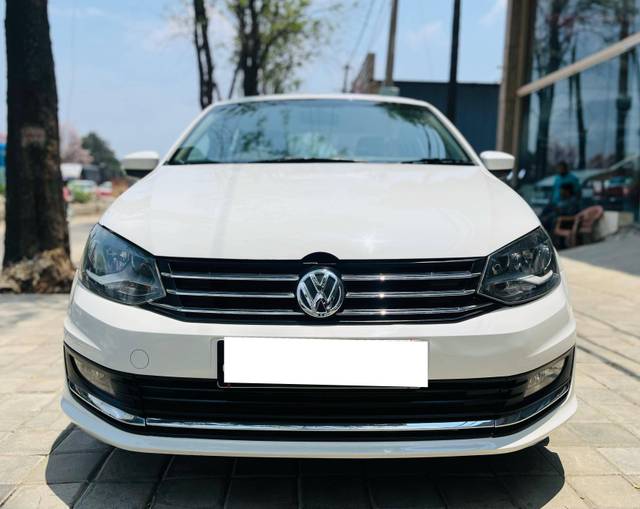 https://images10.gaadi.com/usedcar_image/4555333/original/processed_04ae278a97b87bffb33622a6320f01e0.jpg?imwidth=6400