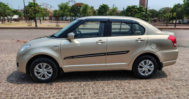https://images10.gaadi.com/usedcar_image/4555356/original/processed_d57e6ce5f738f32f6471d454e03d96fd.jpg?imwidth=6402