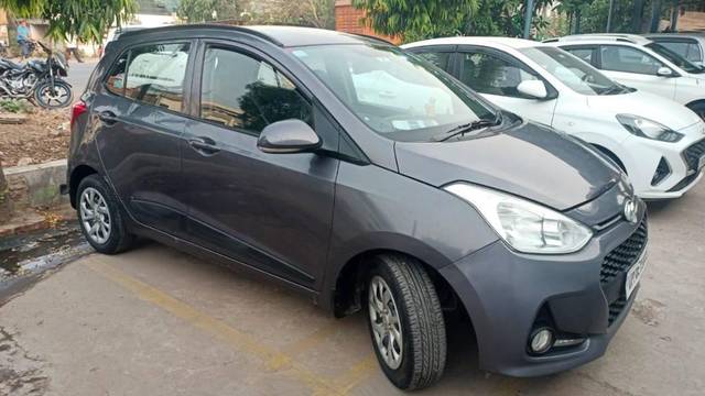 https://images10.gaadi.com/usedcar_image/4555367/original/processed_02858822-2497-4e03-be50-c04943f853bb.jpg?imwidth=6400