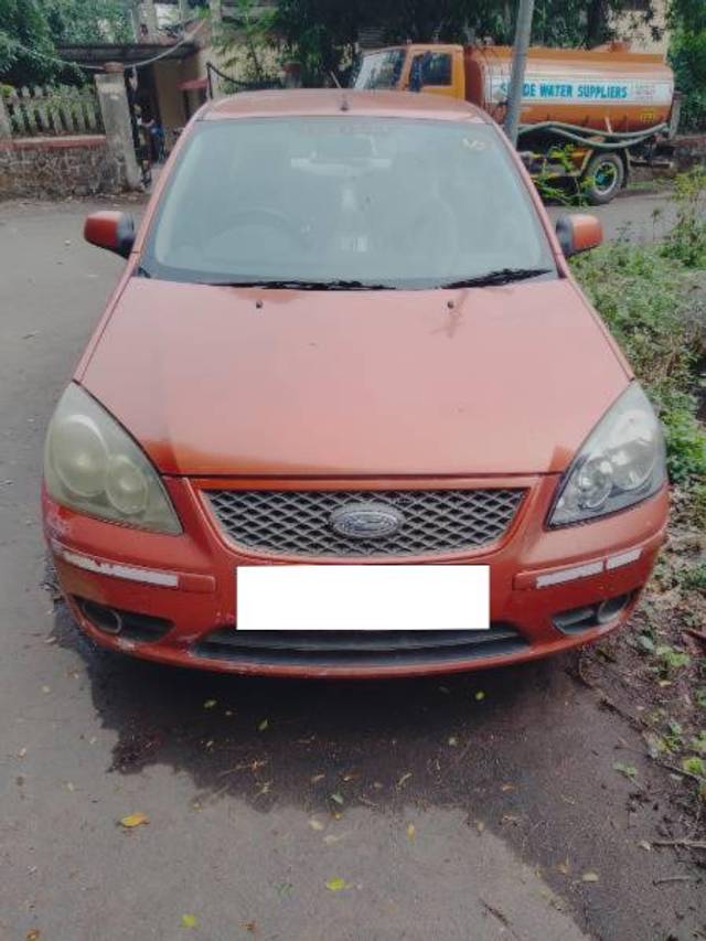 https://images10.gaadi.com/usedcar_image/4555369/original/processed_7abe0c97-9bde-425a-ad5e-b9bde97ba337.jpg?imwidth=6402