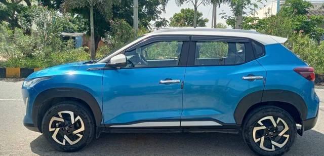 https://images10.gaadi.com/usedcar_image/4555399/original/processed_0df2ae53-1035-44e0-a21b-3945c1175a36.jpg?imwidth=6401