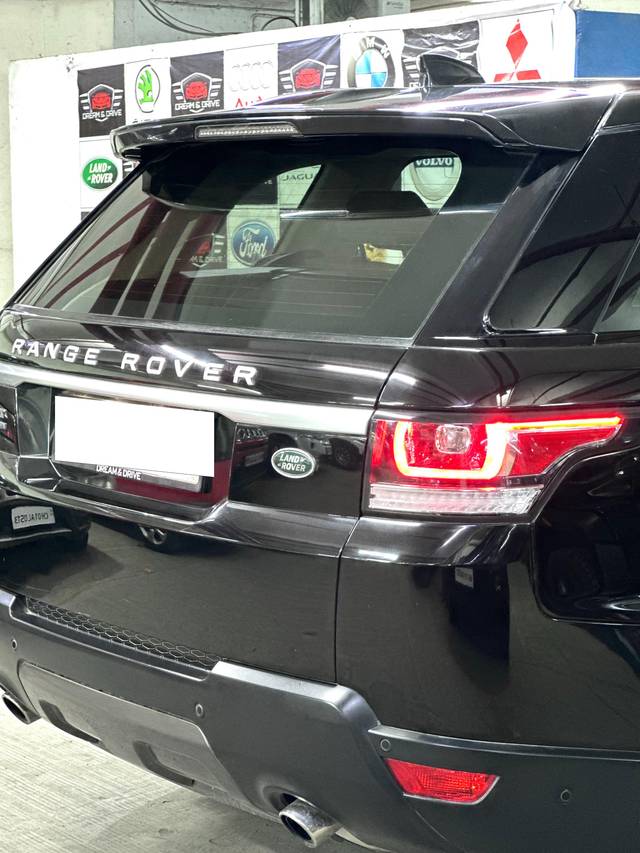 https://images10.gaadi.com/usedcar_image/4555405/original/processed_fea99a5cf1c002e5b0cf38b4d62c6a20.jpg?imwidth=6401