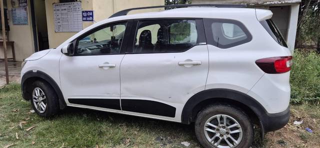 https://images10.gaadi.com/usedcar_image/4555448/original/processed_31f09231-435c-460e-98c2-97627c7ca8a9.jpg?imwidth=6402