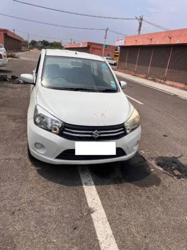 https://images10.gaadi.com/usedcar_image/4555460/original/processed_ea97f39d-b8c4-47af-94f8-ff6441f95189.jpeg?imwidth=6401