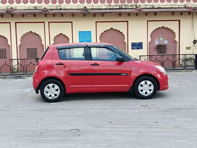 https://images10.gaadi.com/usedcar_image/4555461/original/processed_3658bcbb3969260c22d5b2941ee811dd.jpg?imwidth=6401