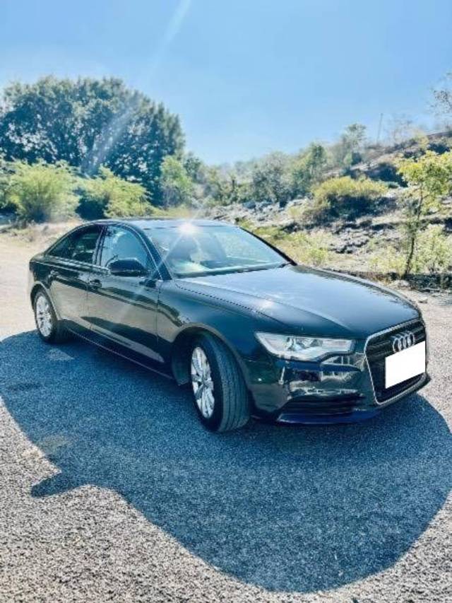 https://images10.gaadi.com/usedcar_image/4555462/original/processed_941d4591-b7e1-46c4-8cdf-7f08dd50378f.jpeg?imwidth=6400