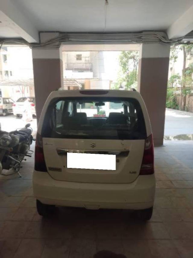https://images10.gaadi.com/usedcar_image/4555466/original/processed_35d4dd11-d18d-4858-8482-0ef6b0b3b26b.jpg?imwidth=6401